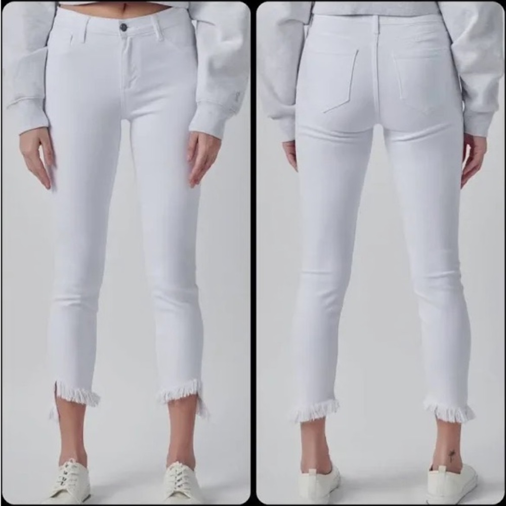 NWT Cello Mid-Rise Crop Jeans